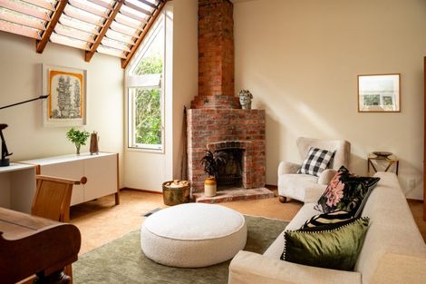 Photo of property in 16 Mariri Road, Kelburn, Wellington, 6012