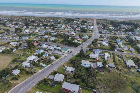 Photo of property in 643 Waitarere Beach Road, Waitarere Beach, Levin, 5510