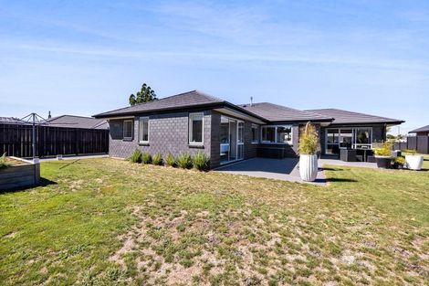 Photo of property in 13 Cooke Farm Grove, Waiwhakaiho, New Plymouth, 4312