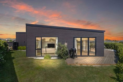 Photo of property in 11 Blaenavon Place, Halswell, Christchurch, 8025