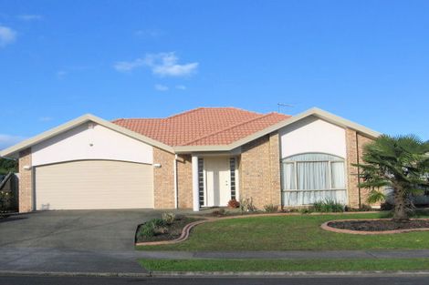 Photo of property in 1/13 Ballycullanie Place, Dannemora, Auckland, 2016