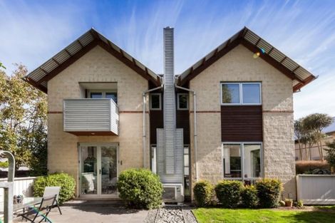 Photo of property in 1 Medbury Terrace, Fendalton, Christchurch, 8041