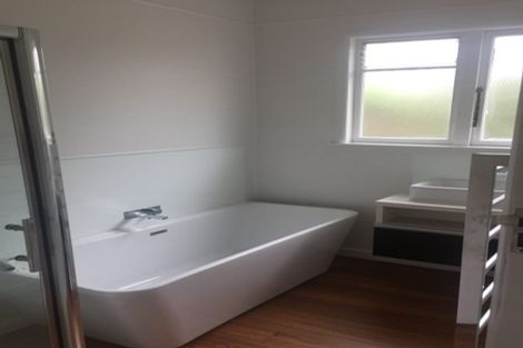 Photo of property in 2/32 Nihill Crescent, Mission Bay, Auckland, 1071