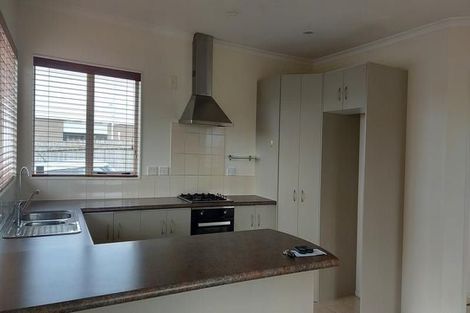 Photo of property in 2 Northridge Terrace, Massey, Auckland, 0614