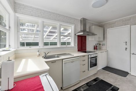 Photo of property in 2 Glen Street, Levin, 5510