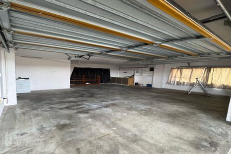 Photo of property in 11 Ian Place, Glendene, Auckland, 0602