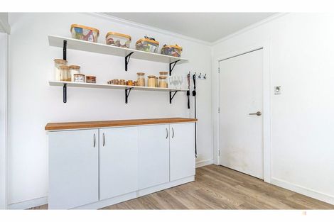 Photo of property in 17 Parsonage Road, Waimate, 7924