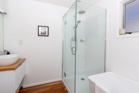 Photo of property in 185 Mangorei Road, Merrilands, New Plymouth, 4312