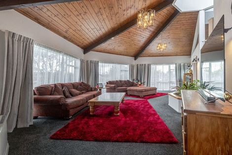 Photo of property in 23 Chilton Grove, Hokowhitu, Palmerston North, 4410