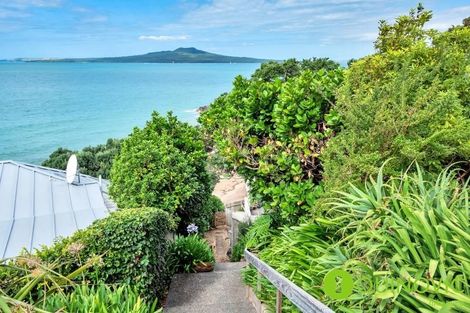 Photo of property in 2/233 Hurstmere Road, Takapuna, Auckland, 0622