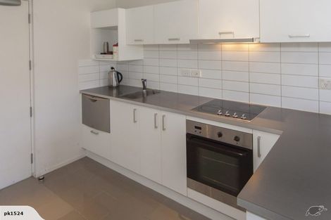 Photo of property in 7e/60 Masons Road, Oteha, Auckland, 0632