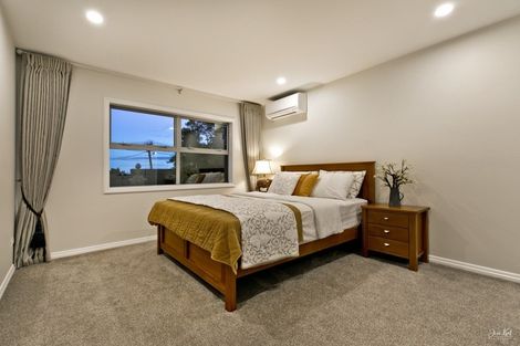 Photo of property in 13a Parr Terrace, Castor Bay, Auckland, 0620