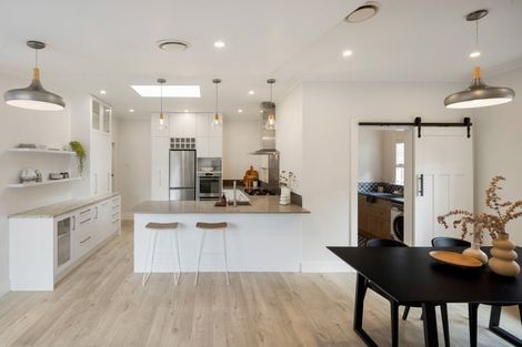 Photo of property in 74 Princes Street, Cambridge, 3434