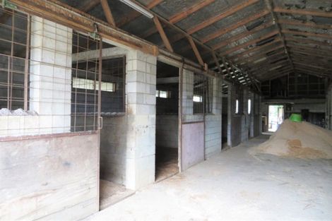 Photo of property in 114 Aorangi Road, Bryndwr, Christchurch, 8053