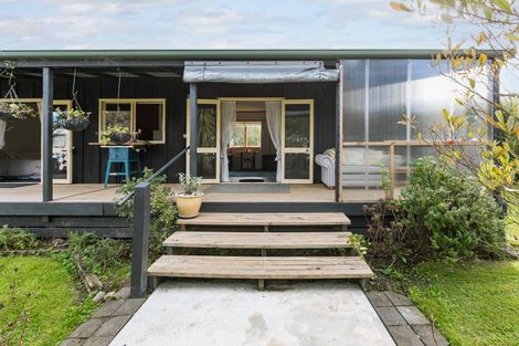 Photo of property in 24 Blake Street, Porangahau, 4293