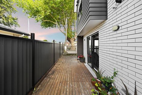 Photo of property in 1/53 Fifth Avenue, Enderley, Hamilton, 3214