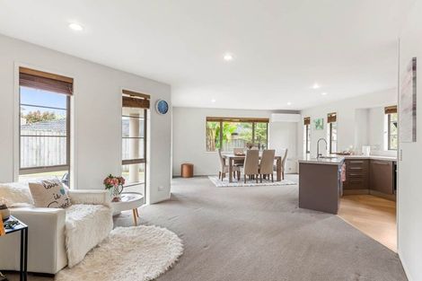 Photo of property in 5 George Deane Place, Greenhithe, Auckland, 0632