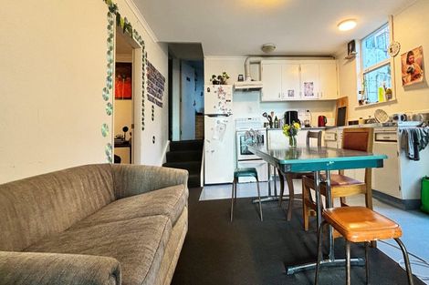 Photo of property in 6 Hanson Street, Mount Cook, Wellington, 6021