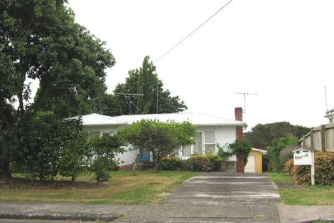 Photo of property in 14 Paramu Avenue, Birkdale, Auckland, 0626