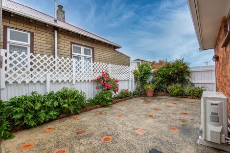 Photo of property in 35 Jackson Street, Saint Kilda, Dunedin, 9012
