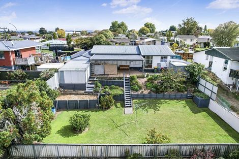 Photo of property in 4 Totara Drive, St Andrews, Hamilton, 3200