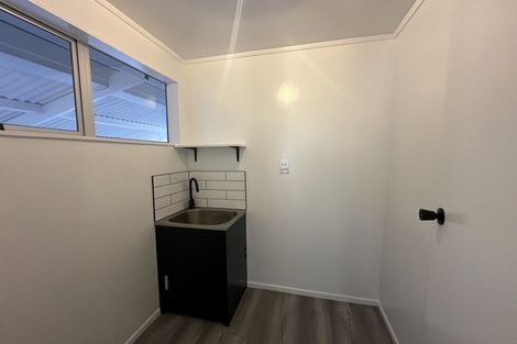 Photo of property in 17 Carlton Terrace, Westown, New Plymouth, 4310