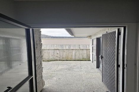 Photo of property in 4 Plunket Avenue, Papatoetoe, Auckland, 2104
