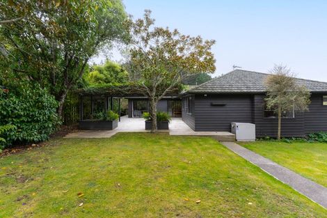 Photo of property in 15 Duval Grove, Tawa, Wellington, 5028