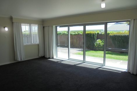 Photo of property in 2/31 Guinness Crescent, Ilam, Christchurch, 8041