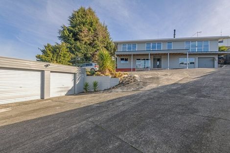 Photo of property in 16 Dalzien Place, Feilding, 4702
