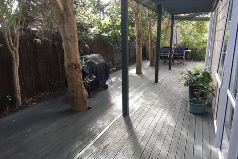 Photo of property in 18b Holiday Road, Stanmore Bay, Whangaparaoa, 0932