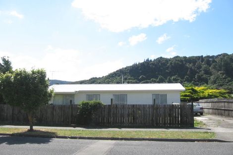 Photo of property in 3 Moonstone Grove, Birchville, Upper Hutt, 5018