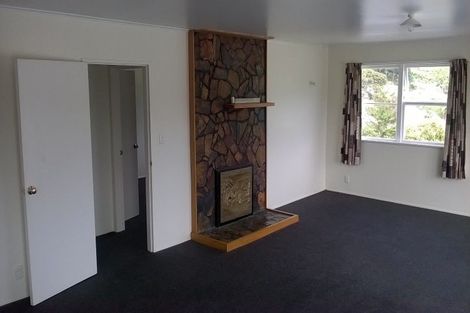 Photo of property in 15 August Street, Stokes Valley, Lower Hutt, 5019