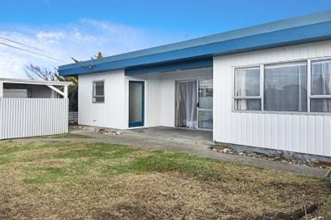 Photo of property in 7a Seafront Road, Castlecliff, Whanganui, 4501