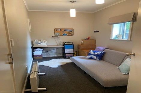 Photo of property in 28 The Quadrant, Miramar, Wellington, 6022