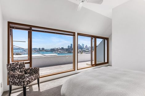 Photo of property in 19 Ring Terrace, Saint Marys Bay, Auckland, 1011