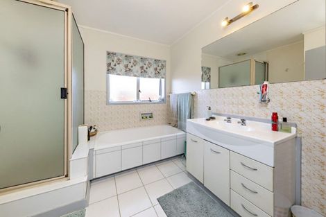 Photo of property in 2/8 Parera Place, Papatoetoe, Auckland, 2025