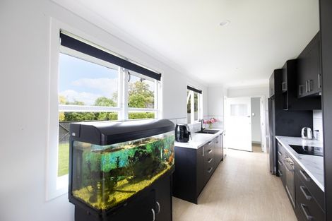 Photo of property in 24 Warwick Crescent, Taradale, Napier, 4112