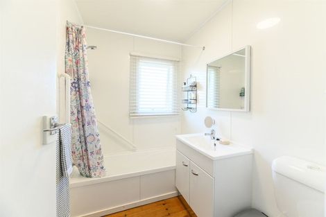 Photo of property in 3/120 Nile Road, Milford, Auckland, 0620