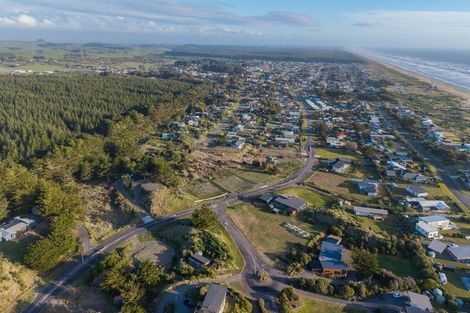 Photo of property in 184 Park Avenue, Waitarere Beach, Levin, 5510