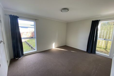 Photo of property in 1/91 Diana Drive, Glenfield, Auckland, 0627