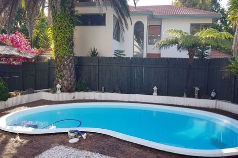 Photo of property in 1/224 Forrest Hill Road, Forrest Hill, Auckland, 0620