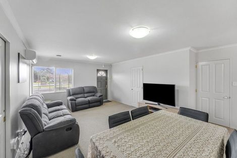 Photo of property in 3 Drummond Drive, Ranui, Auckland, 0612