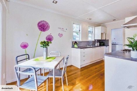 Photo of property in 17 Blacklock Avenue, Henderson, Auckland, 0612