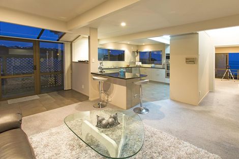 Photo of property in 33 Arkles Strand, Arkles Bay, Whangaparaoa, 0932