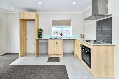 Photo of property in 55a Senator Drive, Manurewa, Auckland, 2105