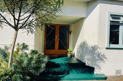 Photo of property in 6 Taranaki Street, Saint Johns Hill, Whanganui, 4501