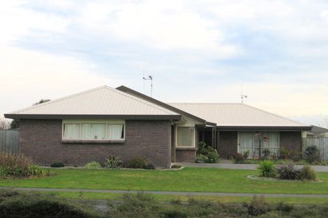 Photo of property in 87 Sandwich Road, St Andrews, Hamilton, 3200