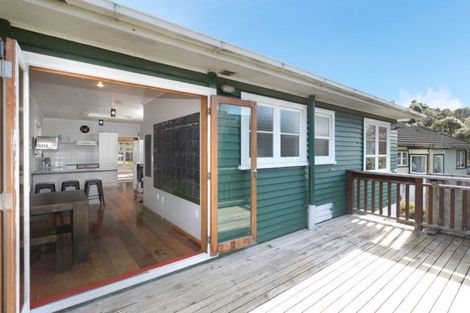 Photo of property in 15 Willowbank Road, Tawa, Wellington, 5028