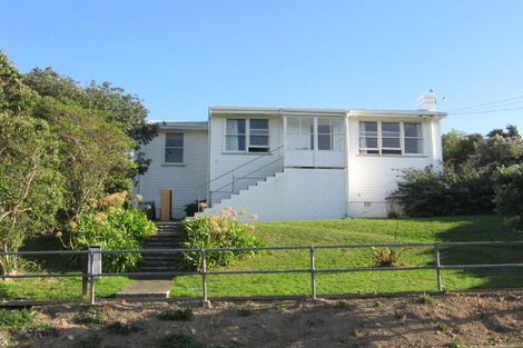 Photo of property in 39 Pikarere Street, Titahi Bay, Porirua, 5022